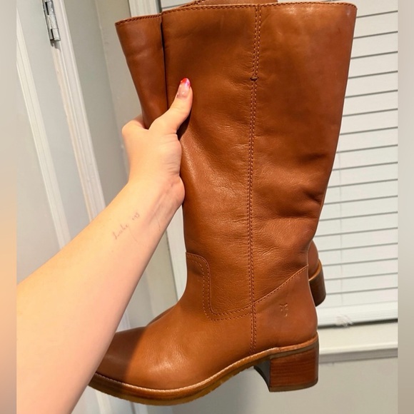 Size 8 super cute! Worn once! - Picture 2 of 3